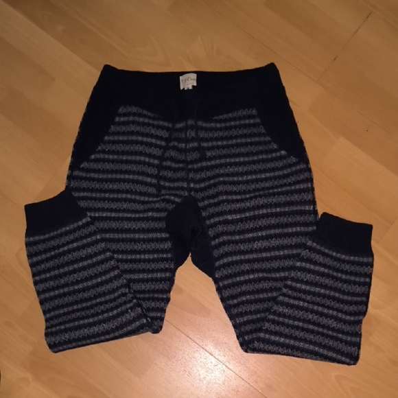 J. CrewMen's 100% Lambswool Patterned Knit Joggers - Black and Gray